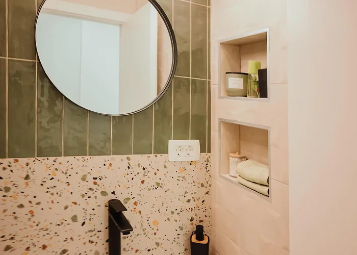 Stylish Town Centre Mariroza *