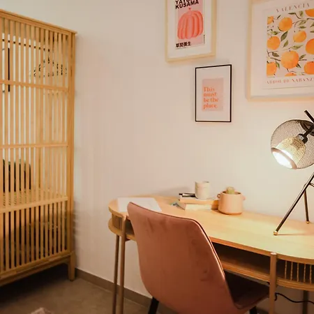 Stylish Town Centre Mariroza * 赫瓦尔