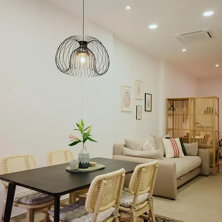 Stylish Town Centre Mariroza * 흐바르