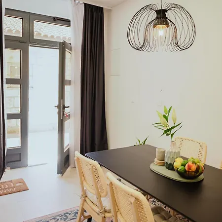 Stylish Town Centre Mariroza 公寓 赫瓦尔