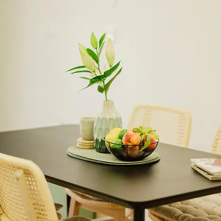 Stylish Town Centre Mariroza *