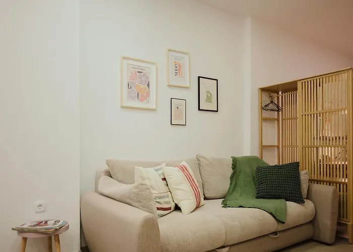 Stylish Town Centre Mariroza Apartment *