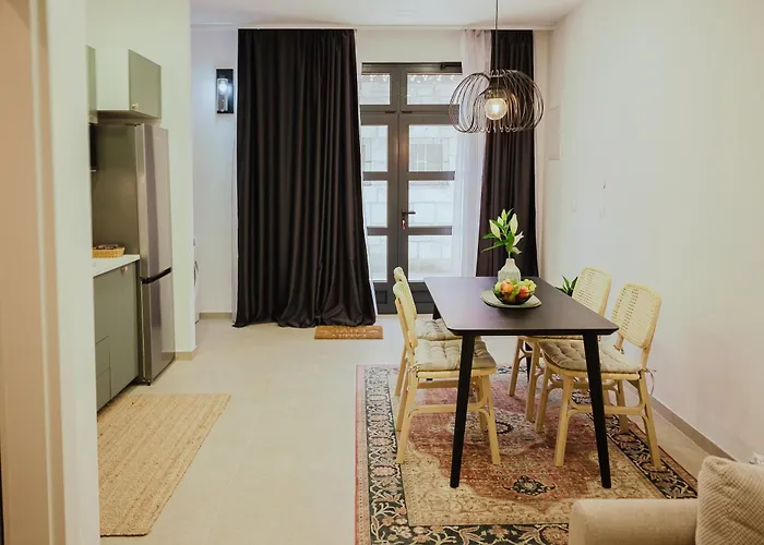 Stylish Town Centre Mariroza Διαμέρισμα